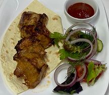 Шашлык из cвинoй шеи с соусом Сацебели