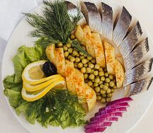 Сельдь с отварным картофелем