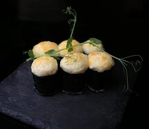 Запеченные маки с креветкой