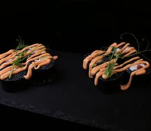Black rolls с острым тунцом (острое)