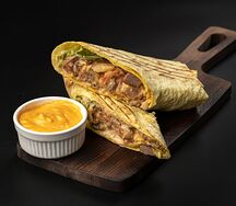 Сырная шаверма с индейкой