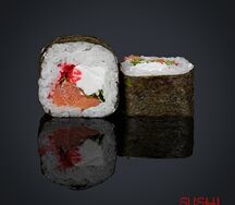 Домашний ролл с лососем