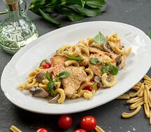 Казаречче с цыплёнком и грибами