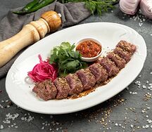 Стейк мясника в пряных специях