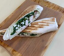 Тортилья с курицей и кинзой