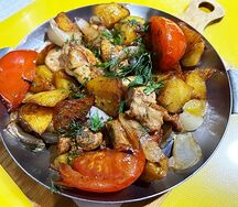 Картофель с мясом и овощами по-грузински