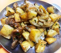 Картофель с грибами по-деревенски