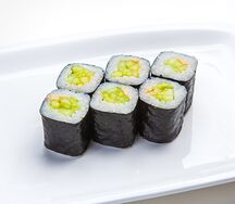 Ролл с огурцом