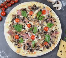 Пицца Мясная по-деревенски