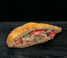 Половинка шаурмы в тандыре с говядиной 