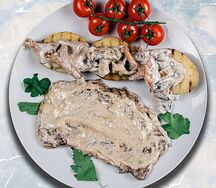 Вырезка говяжья с ассорти из лесных грибов