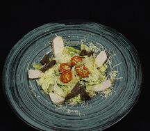 Цезарь с курицей