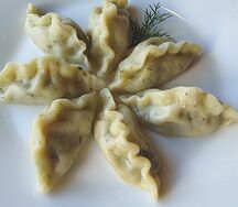 Вареники с картошкой, грибами и зеленью