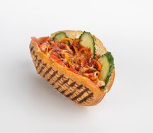 Булка с курицей