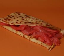 Блин с лососем