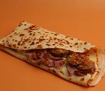 Блин с картофелем и копчёностями