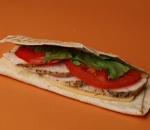 Мистер Ролл с курицей