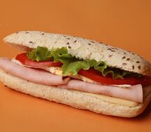 Сэндвич с ветчиной и яйцом