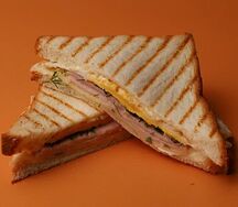 Тост с ветчиной 