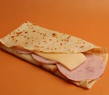 Блин с ветчиной и сыром