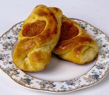 Пирожок-конверт с курагой