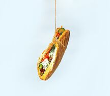 В булке с курицей