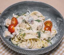 Феттуччини с курицей и грибами