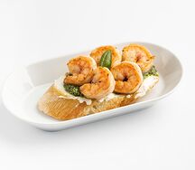 Брускетта с креветкой и песто