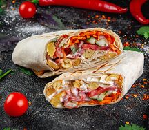 Мини-шаурма с картофелем фри и курицей