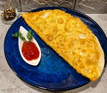 Чебурек с курицей, картофелем и сыром