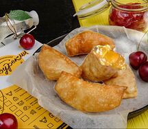 ЧебурекМи с абрикосовым джемом
