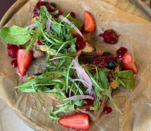 Пряная вафля с куриным паштетом