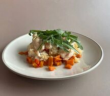 Куриная грудка с рисом и овощами