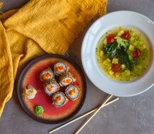 Суп и роллы