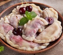 Вареники с вишней