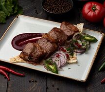Шашлык из говяжьего стейка