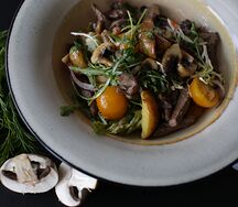 Салат из телятины с грибами