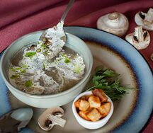 Грибной крем-суп с крутонами