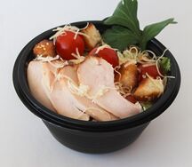 Салат Цезарь с курицей