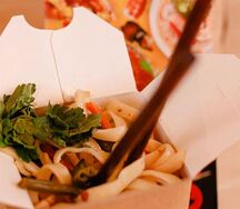 Wok с беконом в соусе BBQ