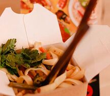 Wok в соусе Том Ям