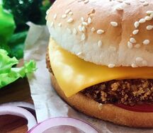 Чизбургер с куриной котлетой