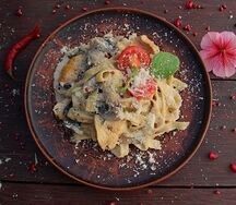 Феттуччине с курицей и грибами
