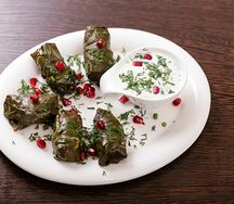 Долма из винoградных листьев