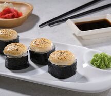 Запечённый ролл с креветкой