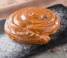 Улитка с изюмом и корицей