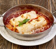 Каннеллони с кальмаром и креветками