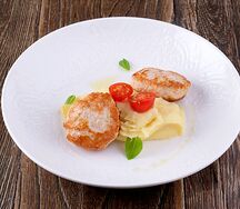 Куриные котлетки с гарниром