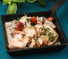 Куриная грудка в сливочном соусе