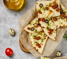 Фокачча классическая с оливками и вялеными черри